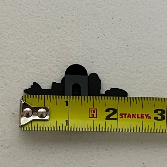 Kaws AK47 Gun Enamel Hat Clip Bag Glitter New Hype Hats - Picture 4 of 5